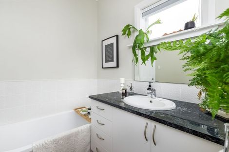 Photo of property in 15 Herbert Street, Waimate, 7924