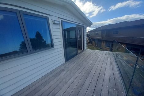 Photo of property in 111 Bleakhouse Road, Mellons Bay, Auckland, 2014