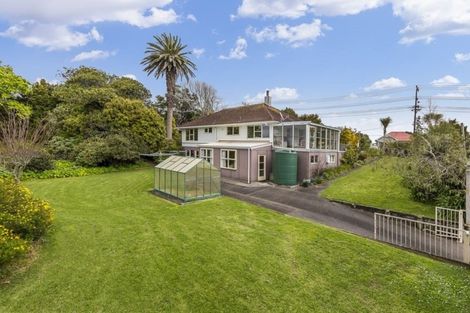 Photo of property in 51 Verbena Road, Birkdale, Auckland, 0626