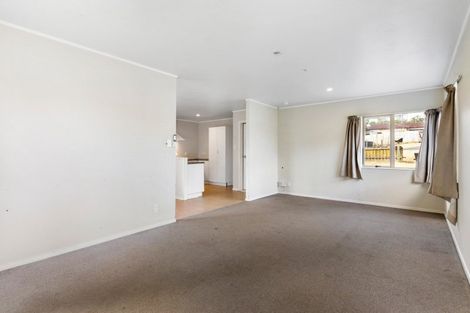 Photo of property in 10 Mili Way, Ranui, Auckland, 0612