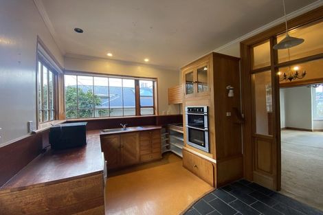 Photo of property in 8 Hawker Street, Mount Victoria, Wellington, 6011