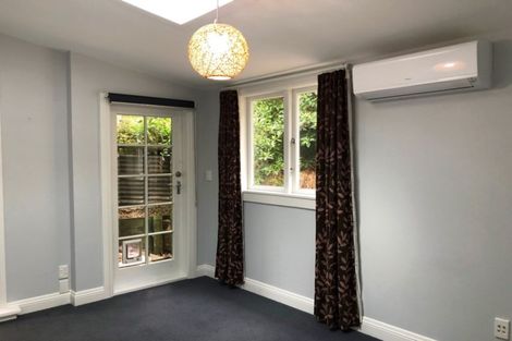 Photo of property in 30b Sutherland Crescent, Melrose, Wellington, 6023