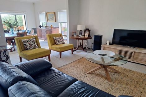 Photo of property in 44 Parkwood Crescent, Gulf Harbour, Whangaparaoa, 0930