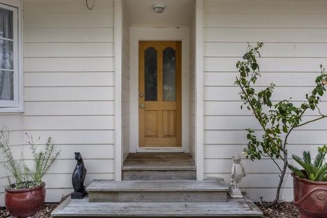 Photo of property in 52 Awaroa Road, Helensville, 0800