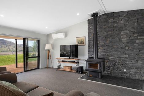 Photo of property in 90 Willowbank Road, Queensberry, Cromwell, 9383