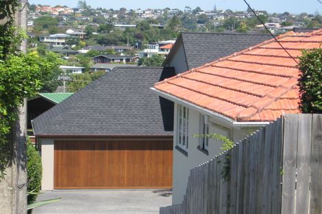 Photo of property in 4 Scarboro Terrace, Murrays Bay, Auckland, 0630