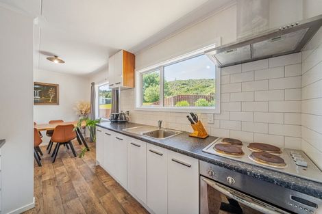 Photo of property in 21 Oaklands Grove, Clouston Park, Upper Hutt, 5018