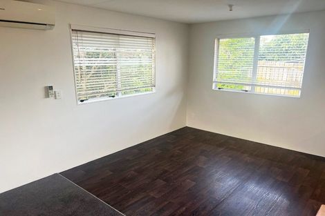 Photo of property in 12 Volta Place, Clendon Park, Auckland, 2103