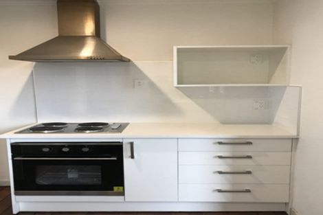 Photo of property in 26 Reid Road, New Lynn, Auckland, 0600