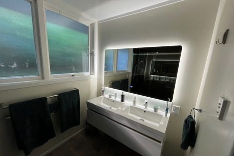 Photo of property in 18 Karachi Crescent, Khandallah, Wellington, 6035