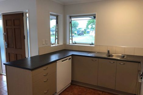 Photo of property in 18 Feeny Crescent, East Tamaki, Auckland, 2013