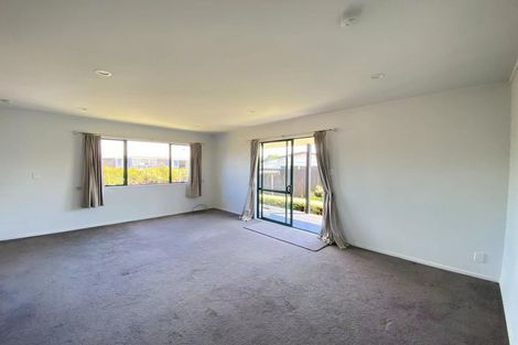 Photo of property in 19 Swan Crescent, Pakuranga, Auckland, 2010