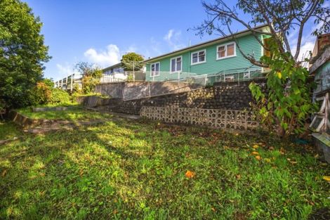 Photo of property in 21 Sievers Grove, Cannons Creek, Porirua, 5024