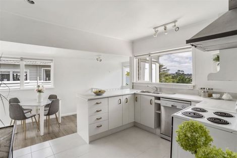 Photo of property in 1/40 Carlisle Road, Browns Bay, Auckland, 0630