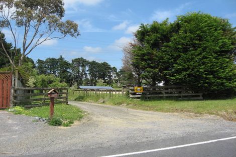 Photo of property in 37 Deacon Road, Riverhead, Kumeu, 0892