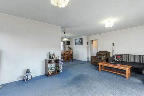 Photo of property in 2/83 Glendale Road, Glen Eden, Auckland, 0602