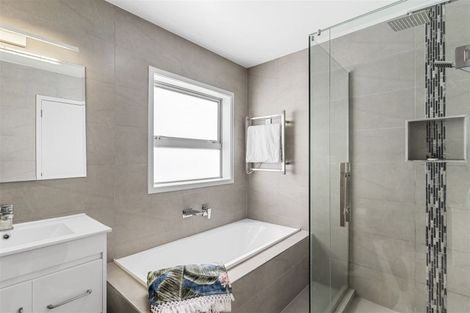 Photo of property in 80b Moore Street, Howick, Auckland, 2014