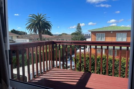 Photo of property in 2/2 Aotea Road, Glen Eden, Auckland, 0602