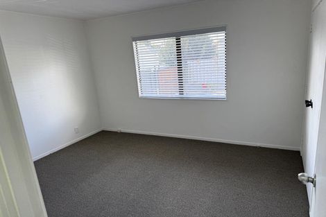 Photo of property in 2/224 Massey Road, Mangere East, Auckland, 2024