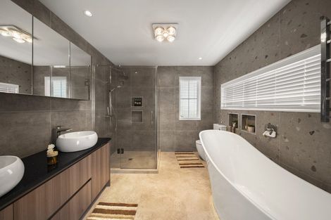 Photo of property in 9 Bremner Ridge Street, Flat Bush, Auckland, 2019