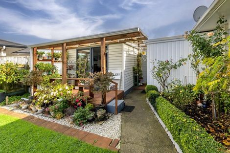 Photo of property in 152b Bartholomew Road, Levin, 5510