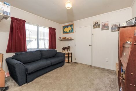 Photo of property in 2/83 Glendale Road, Glen Eden, Auckland, 0602