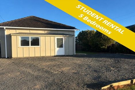 Photo of property in 8 Auburn Avenue, Upper Riccarton, Christchurch, 8041