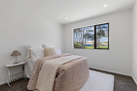 Photo of property in 28 Korokio Lane, Henderson, Auckland, 0612