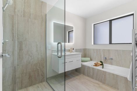 Photo of property in 12 Breton Drive, Waipu, 0510