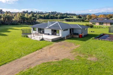 Photo of property in 12 Faydon Close, Ohau, Levin, 5570
