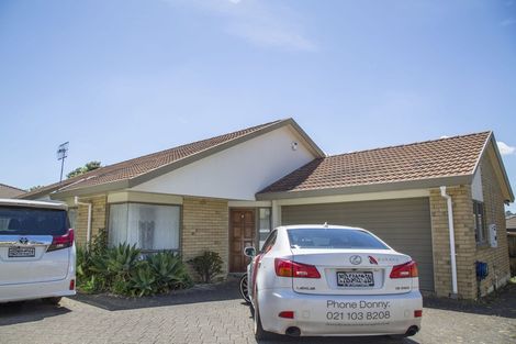 Photo of property in 2/238 Botany Road, Golflands, Auckland, 2013