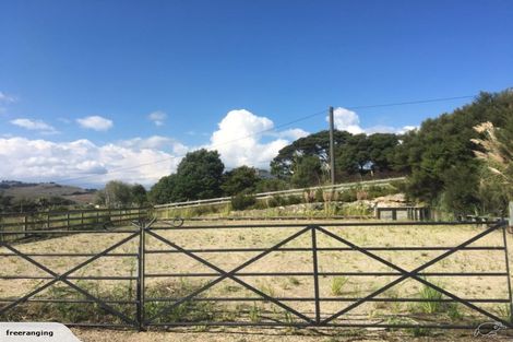 Photo of property in 1283 State Highway 16, Waimauku, 0883