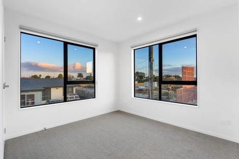 Photo of property in 27e Von Sturmer Street, Mangere East, Auckland, 2024