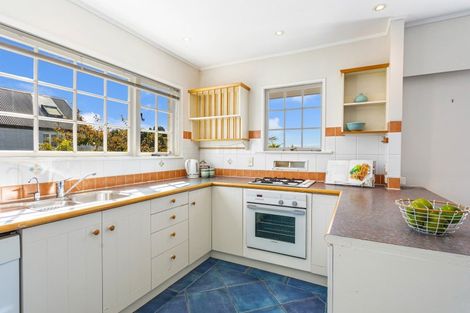 Photo of property in 24 Salem Place, Torbay, Auckland, 0630