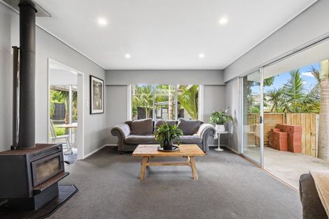 Photo of property in 25 Garden Terrace, Pukekohe, 2120