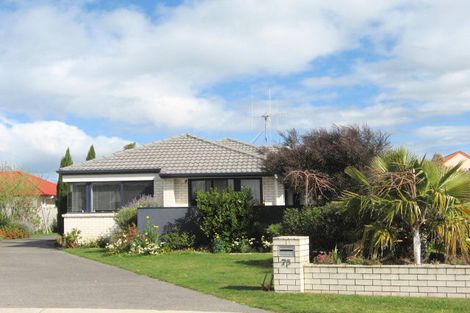 Photo of property in 75 Kahira Crescent, Papamoa Beach, Papamoa, 3118