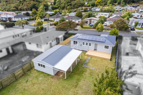 Photo of property in 76 Peel Place, Wainuiomata, Lower Hutt, 5014
