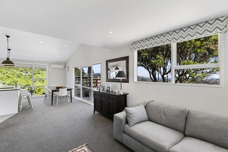 Photo of property in 4 Middlesex Place, Northland, Wellington, 6012