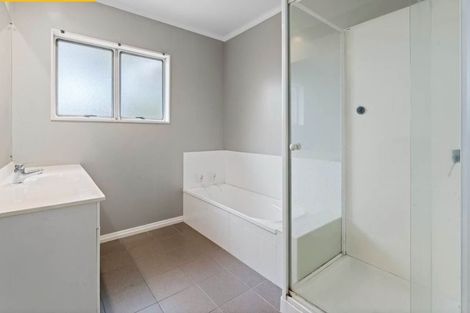 Photo of property in 18 Vintage Drive, Henderson, Auckland, 0612