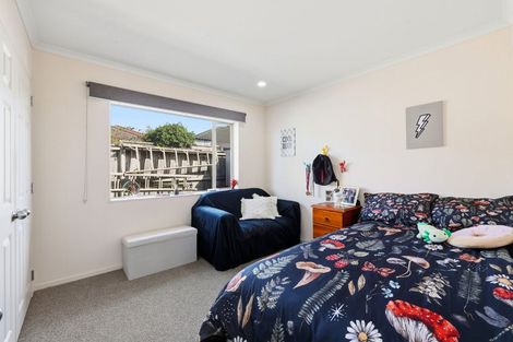 Photo of property in 32 Highfields Terrace, Henderson, Auckland, 0612
