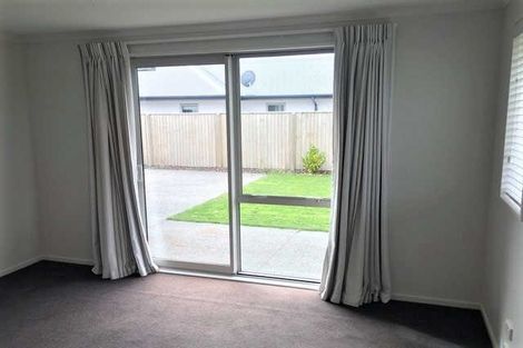 Photo of property in 28 Huntingdon Drive, Rangiora, 7400