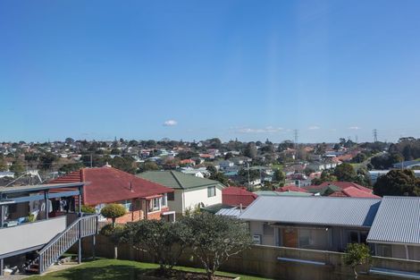 Photo of property in 63 Rogan Street, Mount Roskill, Auckland, 1041