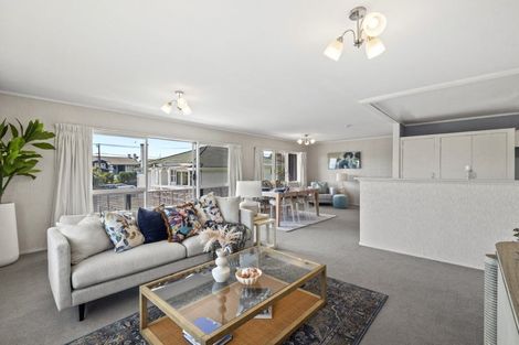 Photo of property in 1/2 Purchas Road, Hauraki, Auckland, 0622