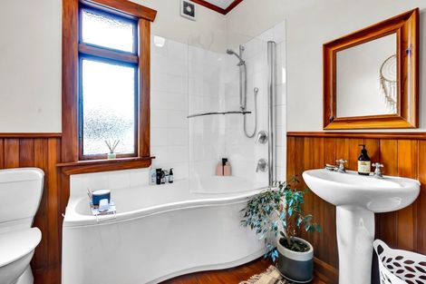 Photo of property in 37 Ballance Street, Lower Vogeltown, New Plymouth, 4310