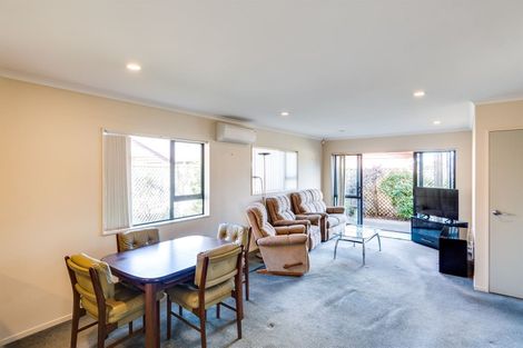 Photo of property in Parkvale Estate, 23/1232 Howard Street, Parkvale, Hastings, 4122
