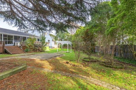 Photo of property in 27 Ruru Street, Waikanae, 5036