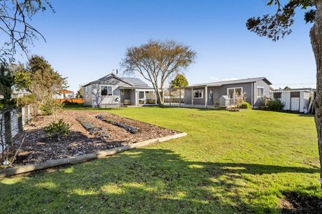 Photo of property in 2 Orlando Street, Stratford, 4332