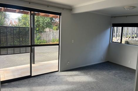 Photo of property in 41 Lavelle Road, Henderson, Auckland, 0612