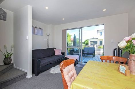 Photo of property in 35/11 Ray Small Drive, Papakura, 2110