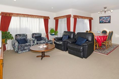 Photo of property in 3 Banshire Close, Flat Bush, Auckland, 2016
